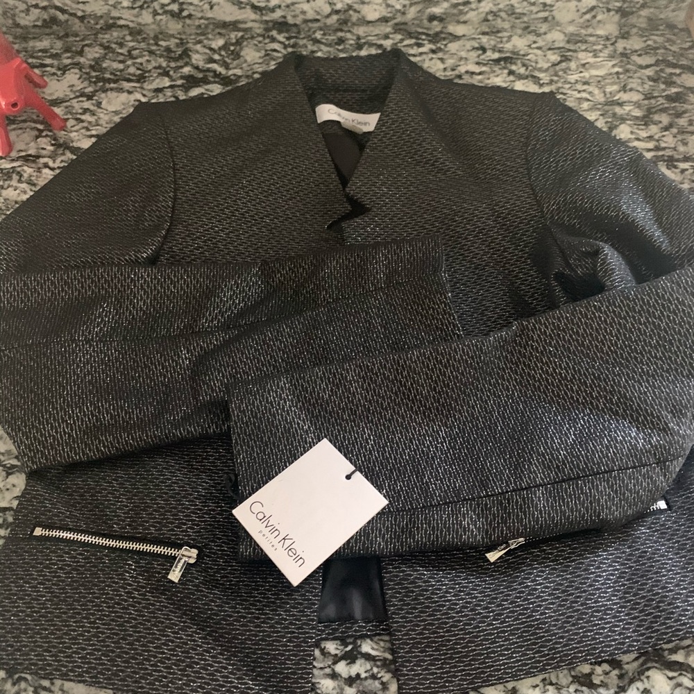 Calvin Klein size 6 Petite blazer